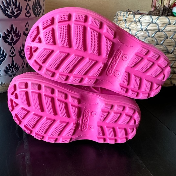 SOLD 🩷 CROCS Pink Rain Boots - Toddler Size 6 - Picture 6 of 12